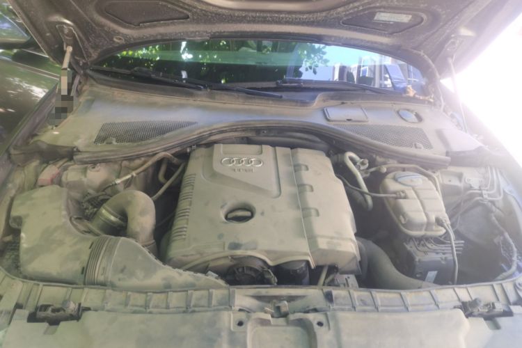 Used Audi A6L 2014 TFSI Standard Model Engine Bay