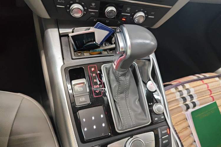 Used Audi A6L 2014 TFSI Standard Model Gear Lever