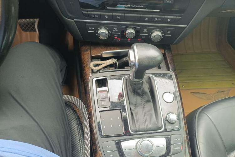 Used Audi A6L 2014 TFSI Standard Model Gear Lever