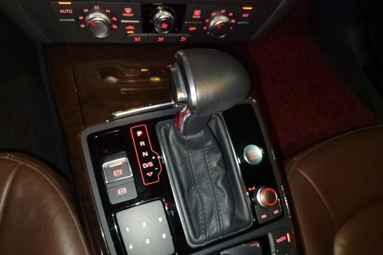Used Audi A6L 2014 TFSI Standard Model Gear Lever