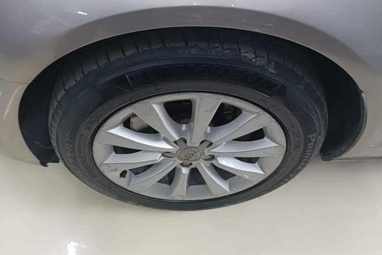 Used Audi A6L 2014 TFSI Standard Model Left Front Wheel Hub