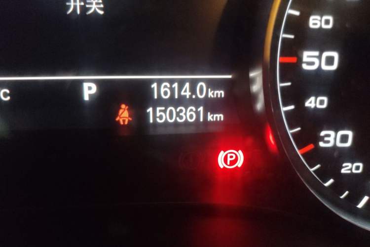 Used Audi A6L 2014 TFSI Standard Model Odometer Close Up