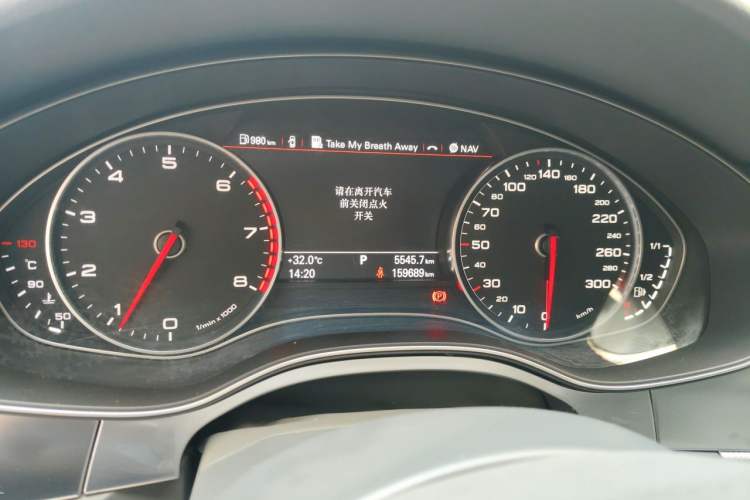 Used Audi A6L 2014 TFSI Standard Model Odometer Close Up
