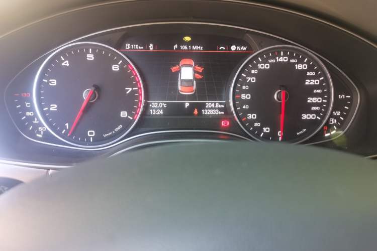Used Audi A6L 2014 TFSI Standard Model Odometer Close Up