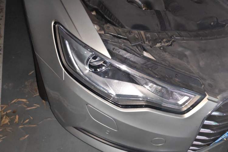 Used Audi A6L 2014 TFSI Standard Model Right Front Headlight