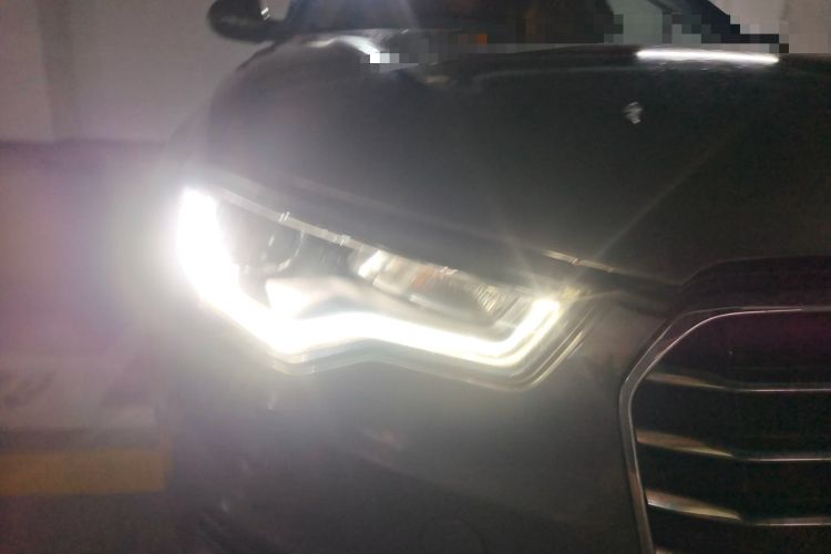 Used Audi A6L 2014 TFSI Standard Model Right Front Headlight