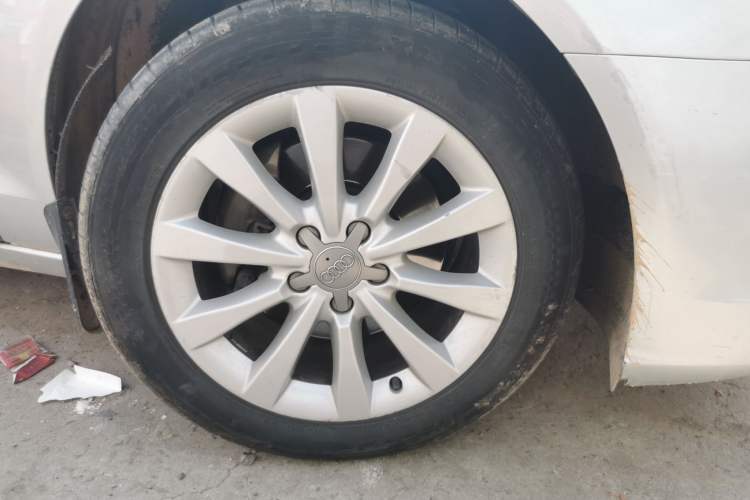 Used Audi A6L 2014 30 FSI Technology Model Right Front Wheel Hub