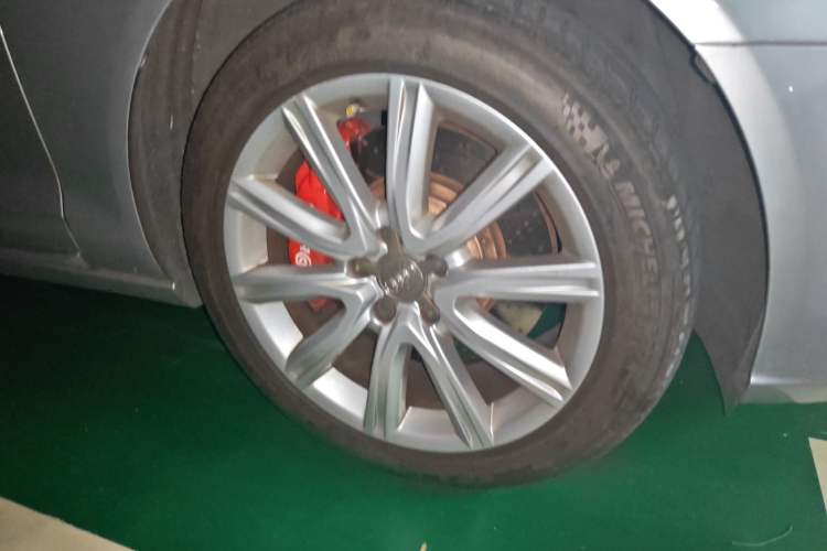Used Audi A6L 2014 35 FSI quattro Luxury Model Right Front Wheel Hub