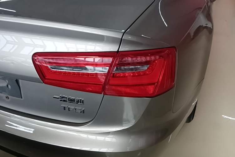 Used Audi A6L 2014 TFSI Standard Model Right Rear Taillight