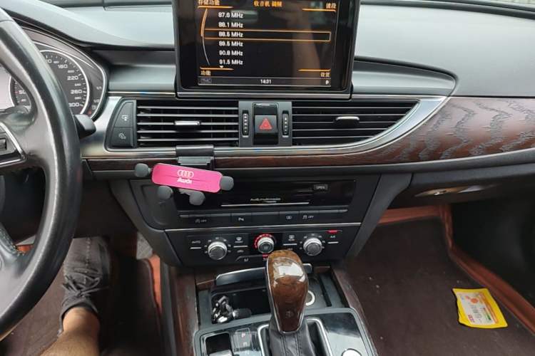 Used Audi A6L 2014 TFSI Standard Model Audio And AC Panel