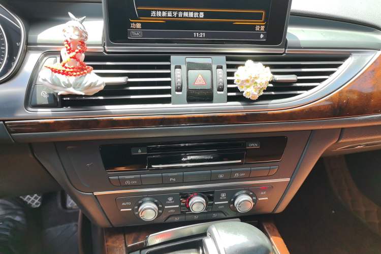 Used Audi A6L 2014 TFSI Standard Model Audio And AC Panel
