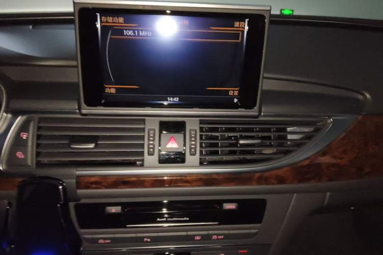 Used Audi A6L 2014 TFSI Standard Model Audio And AC Panel