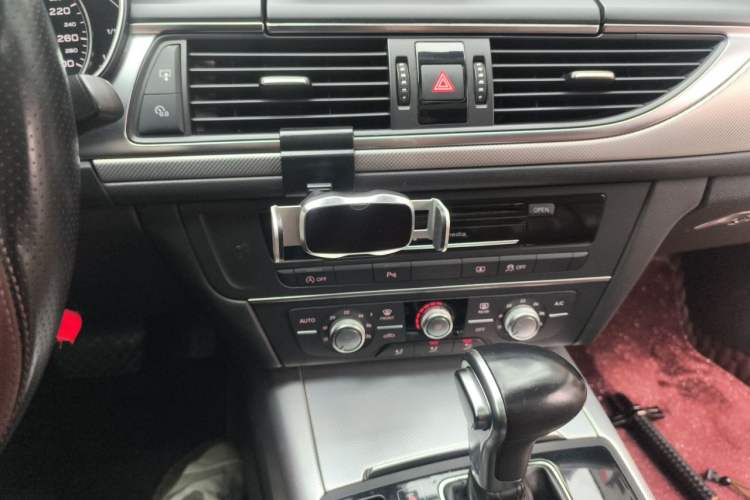 Used Audi A6L 2014 TFSI Standard Model Audio And AC Panel