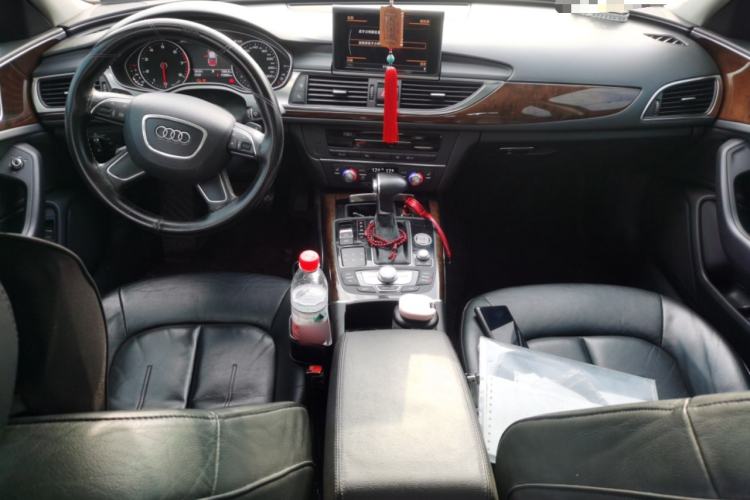 Used Audi A6L 2014 30 FSI Comfort Model Center Console