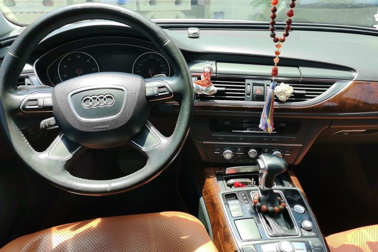 Used Audi A6L 2014 TFSI Standard Model Center Console