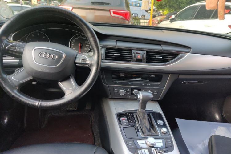 Used Audi A6L 2014 TFSI Comfort Model Center Console