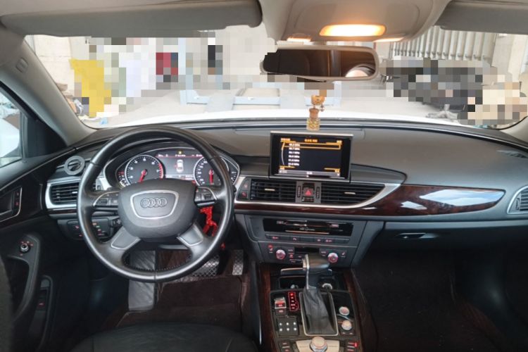 Used Audi A6L 2014 30 FSI Comfort Model Center Console