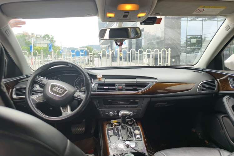 Used Audi A6L 2014 TFSI Standard Model Center Console