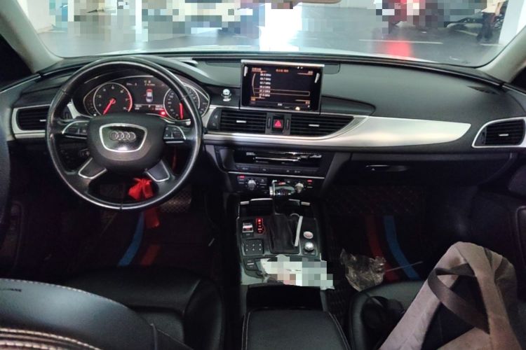 Used Audi A6L 2014 30 FSI Technology Model Center Console