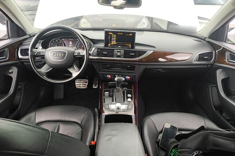 Used Audi A6L 2014 30 FSI Comfort Model Center Console