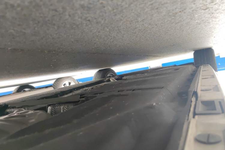 Used Audi A6L 2014 TFSI Standard Model Chassis Rear Left