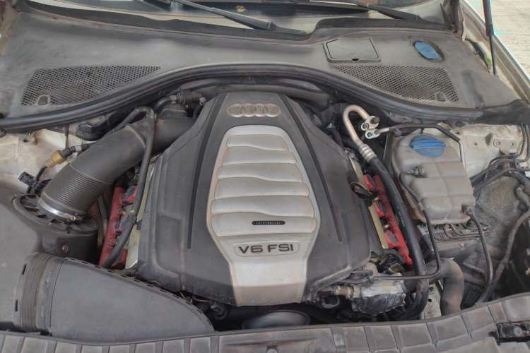 Used Audi A6L 2014 30 FSI Luxury Model Engine Bay