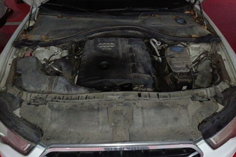 Used Audi A6L 2014 TFSI Standard Model Engine Bay