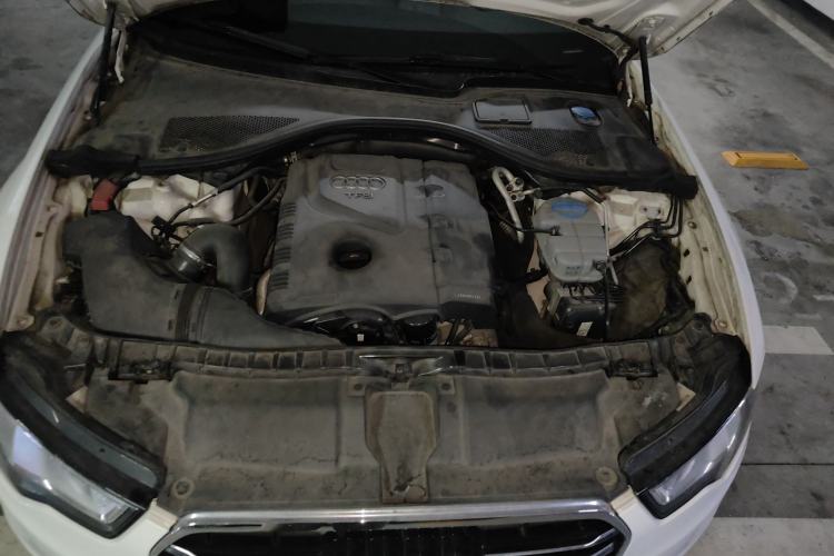 Used Audi A6L 2014 TFSI Standard Model Engine Bay