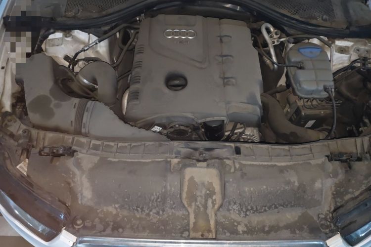 Used Audi A6L 2014 TFSI Standard Model Engine Bay