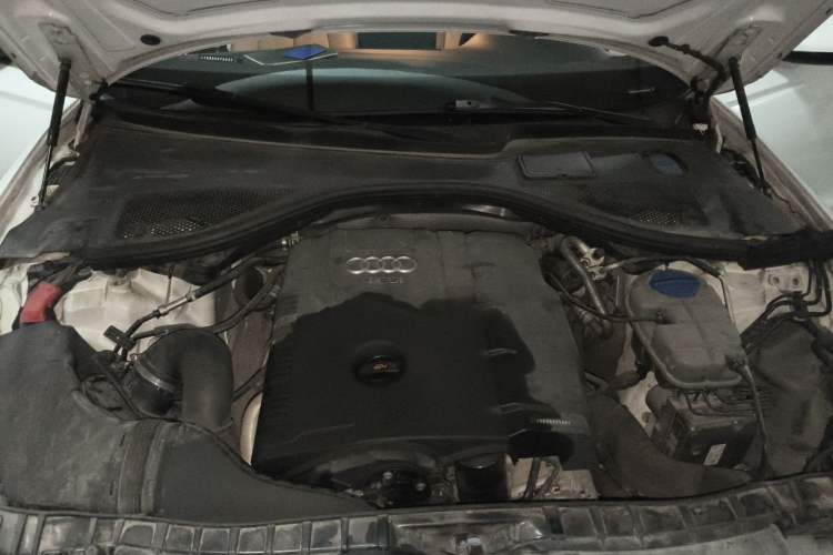 Used Audi A6L 2014 TFSI Standard Model Engine Bay
