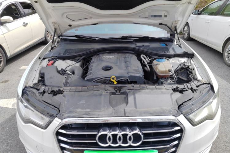 Used Audi A6L 2014 TFSI Standard Model Engine Bay