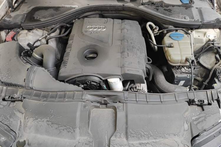 Used Audi A6L 2014 TFSI Standard Model Engine Bay