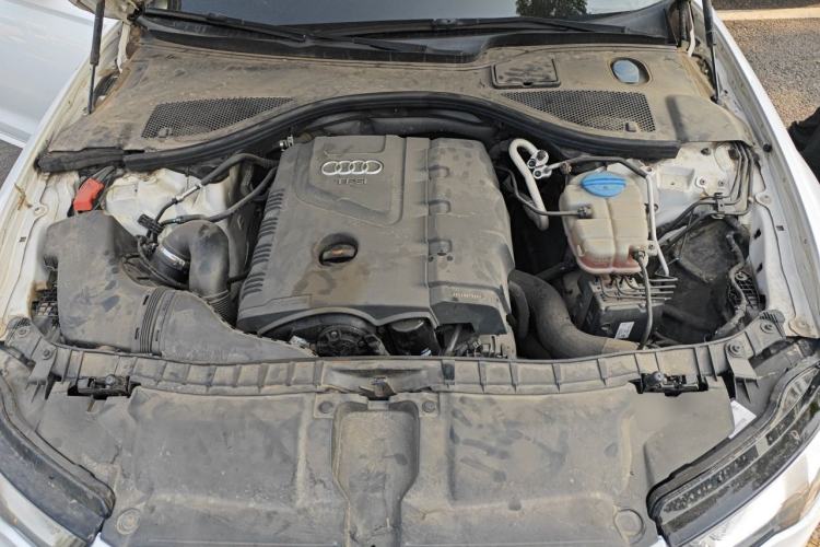 Used Audi A6L 2014 TFSI Standard Model Engine Bay