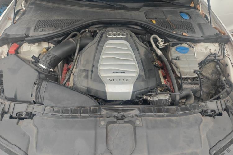 Used Audi A6L 2014 30 FSI Comfort Model Engine Bay
