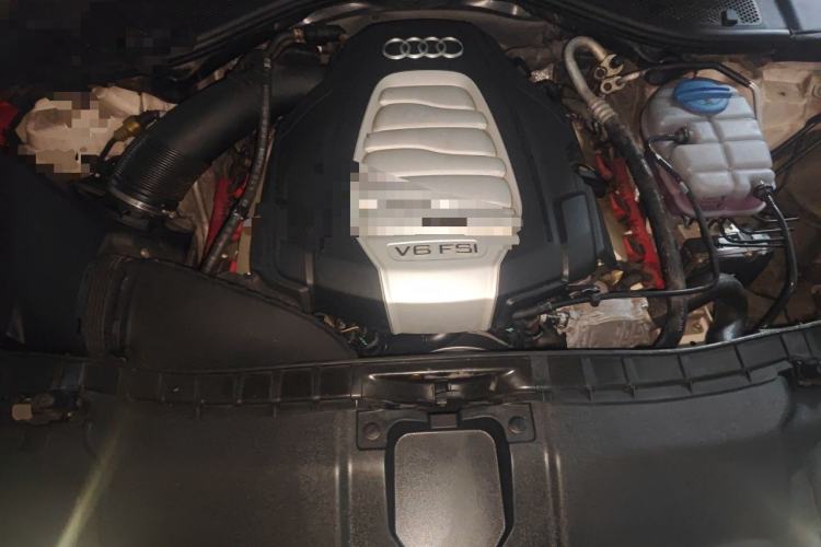 Used Audi A6L 2014 30 FSI Comfort Model Engine Bay