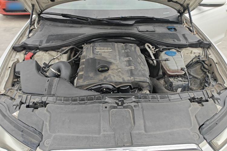 Used Audi A6L 2014 TFSI Standard Model Engine Bay