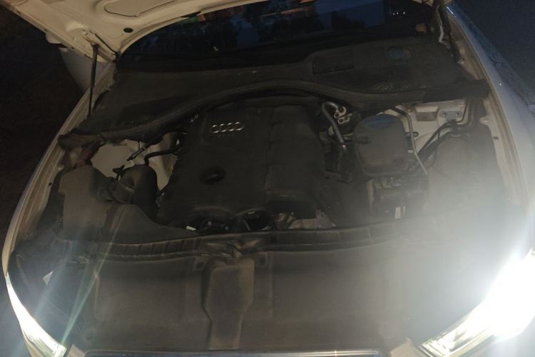 Used Audi A6L 2014 TFSI Standard Model Engine Bay