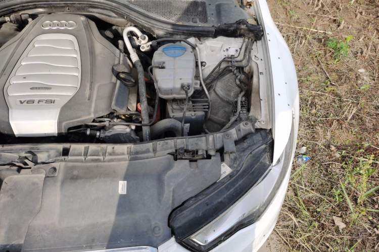 Used Audi A6L 2014 30 FSI Comfort Model Engine Bay Left
