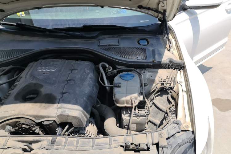 Used Audi A6L 2014 TFSI Standard Model Engine Bay Left