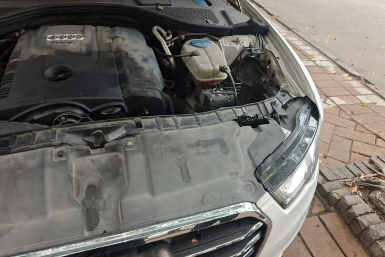 Used Audi A6L 2014 TFSI Standard Model Engine Bay Left