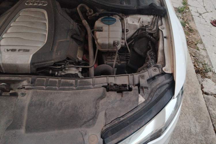 Used Audi A6L 2014 30 FSI Technology Model Engine Bay Left