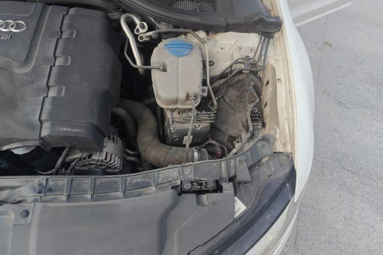 Used Audi A6L 2014 TFSI Standard Model Engine Bay Left