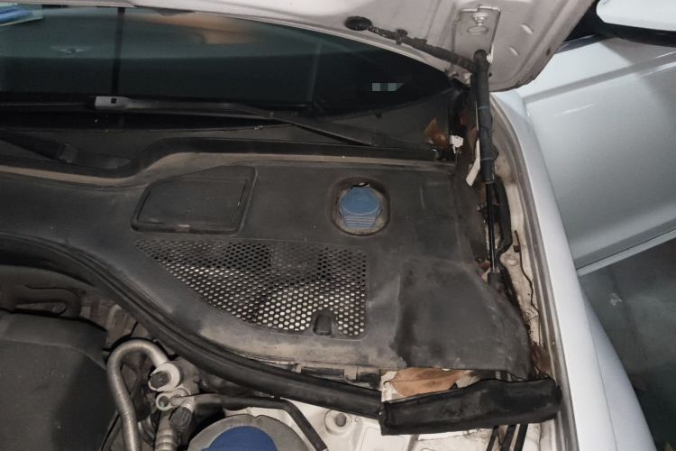 Used Audi A6L 2014 TFSI Standard Model Engine Bay Left