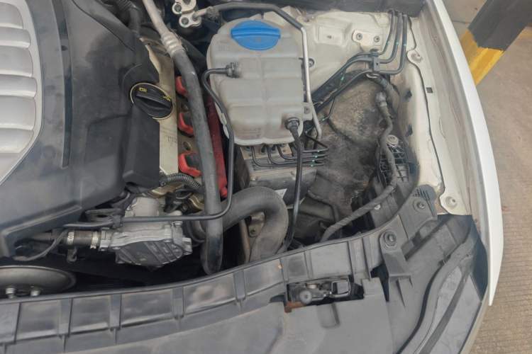 Used Audi A6L 2014 30 FSI Comfort Model Engine Bay Left