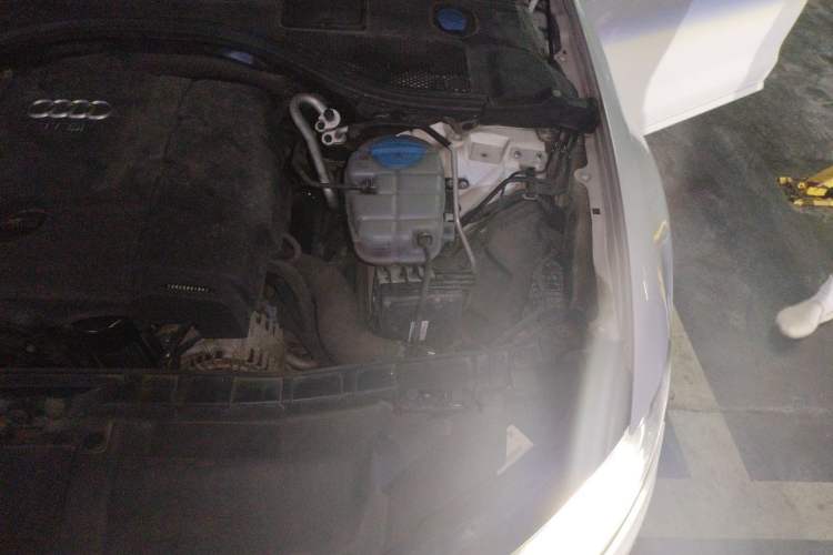 Used Audi A6L 2014 TFSI Standard Model Engine Bay Left