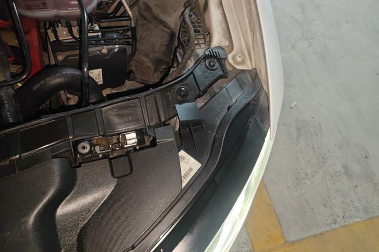 Used Audi A6L 2014 30 FSI Comfort Model Engine Bay Left