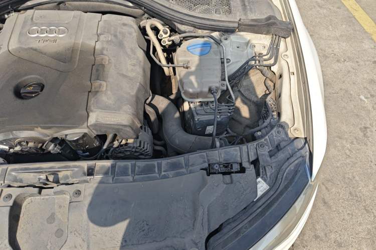 Used Audi A6L 2014 TFSI Standard Model Engine Bay Left