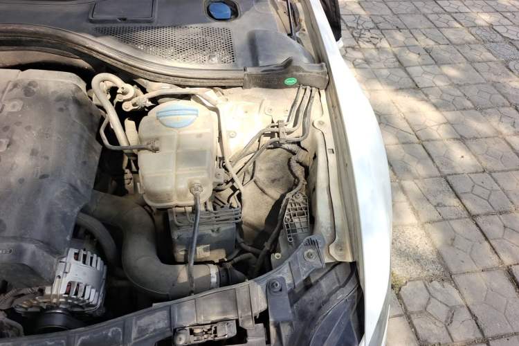 Used Audi A6L 2014 TFSI Standard Model Engine Bay Left