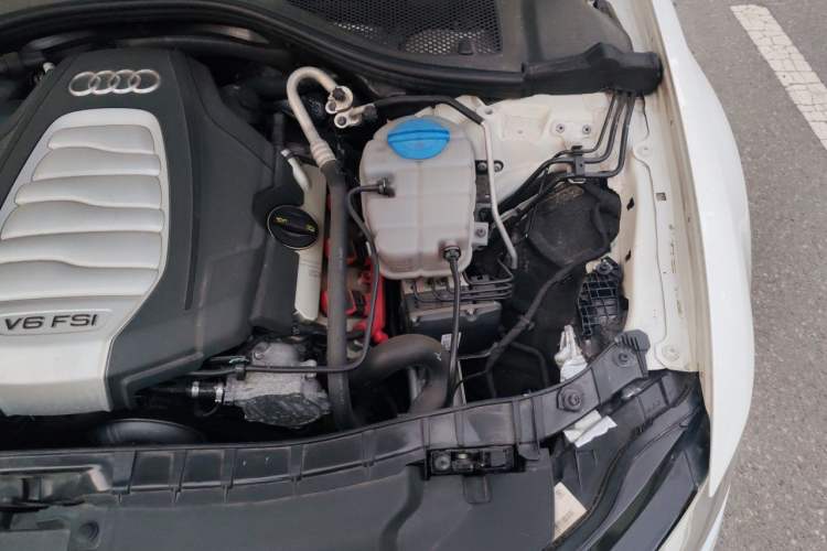 Used Audi A6L 2014 30 FSI Comfort Model Engine Bay Left