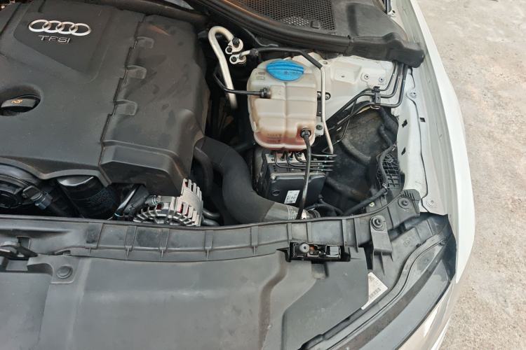 Used Audi A6L 2014 TFSI Standard Model Engine Bay Left